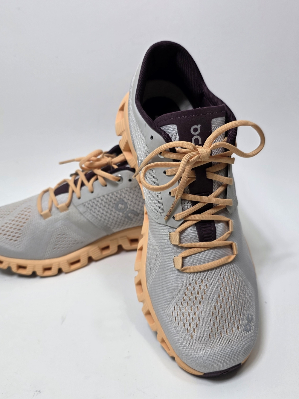 On Cloud X Running Women's Athletic Shoes Silver/Almond Size 9